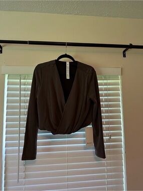 lululemon athletica brown V-neck wrap top